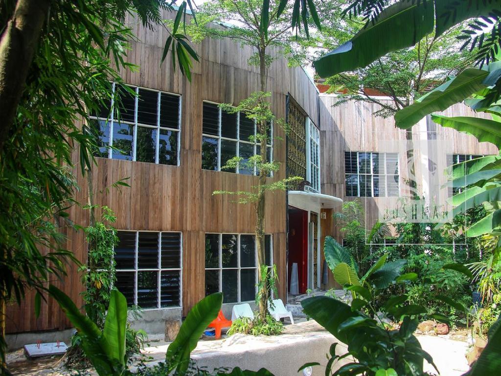 Bushman Cafe Hotel Абіджан Екстер'єр фото